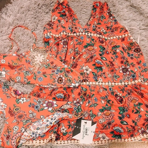 Vera Bradley Other - Vera Bradley suit with matching dress/swim coverup